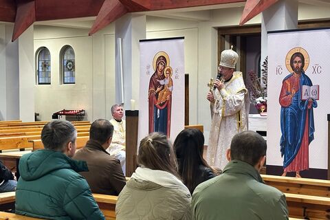 «Ворог хотів нас розпорошити, але Господь збирає нас», — владика Богдан до українців у Котбусі