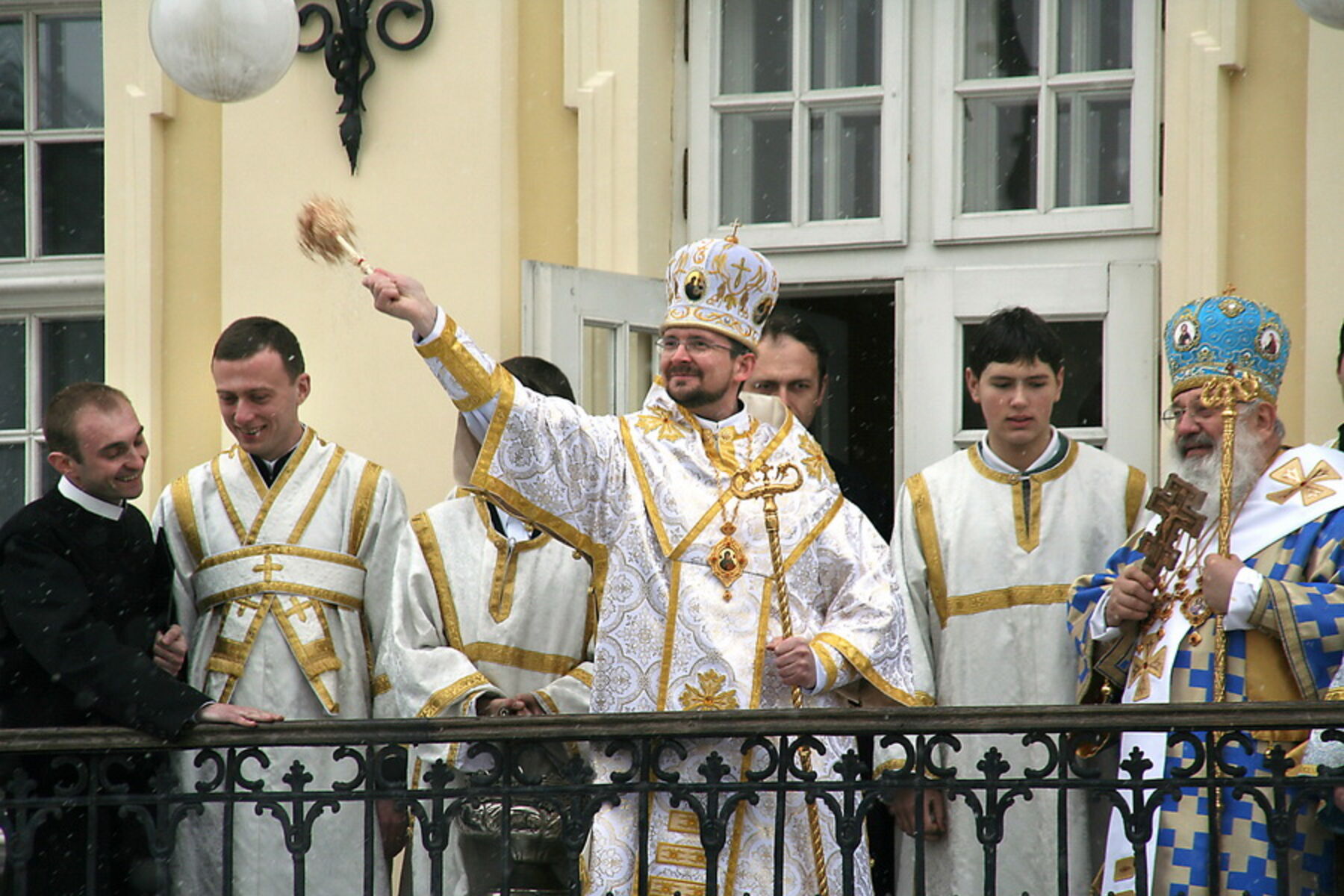 Вітаємо нашого архиєрея!