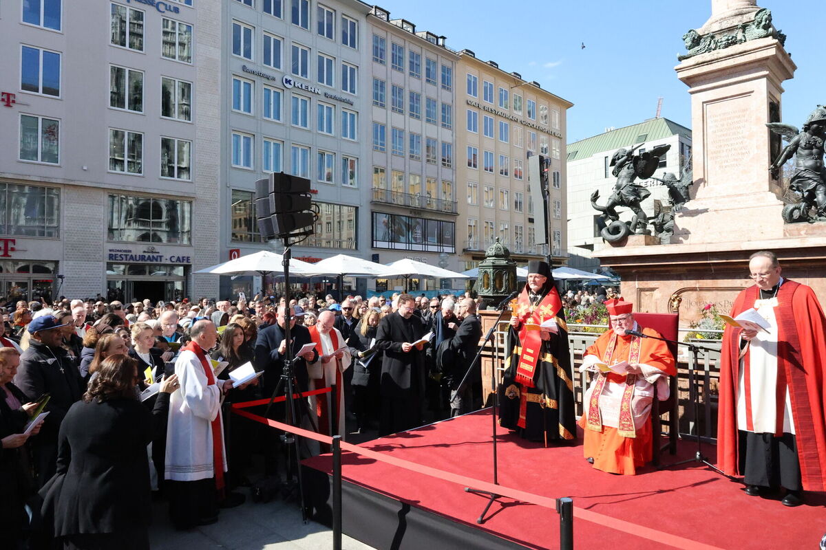 Bischof Dr. Bohdan nahm am „Kreuzweg der Völker" in München teil