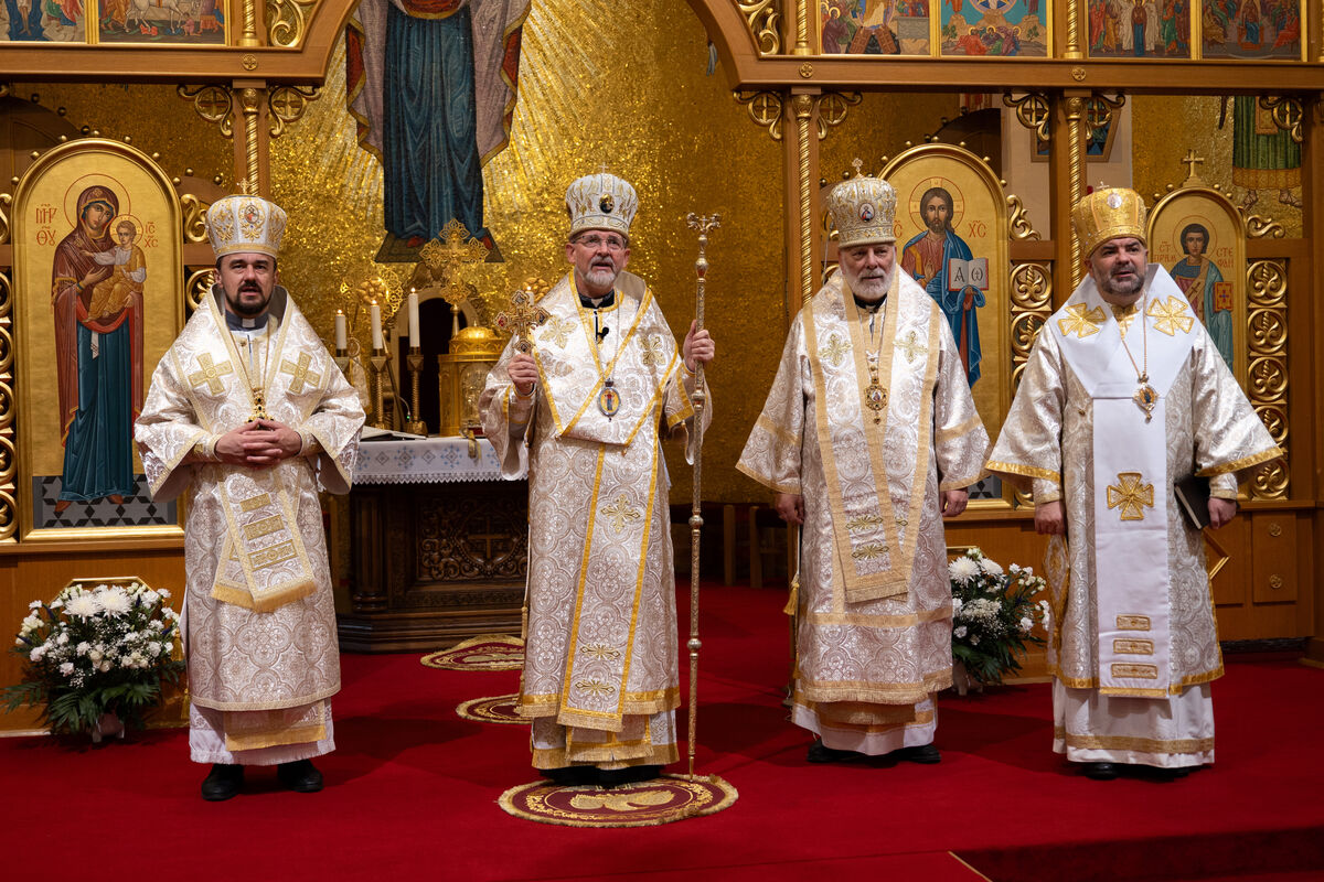 Єпископи УГКЦ у Західній Європі звершили Архиєрейську Божественну Літургію в катедральному храмі Мюнхена: «Дивитися так, щоби побачити»