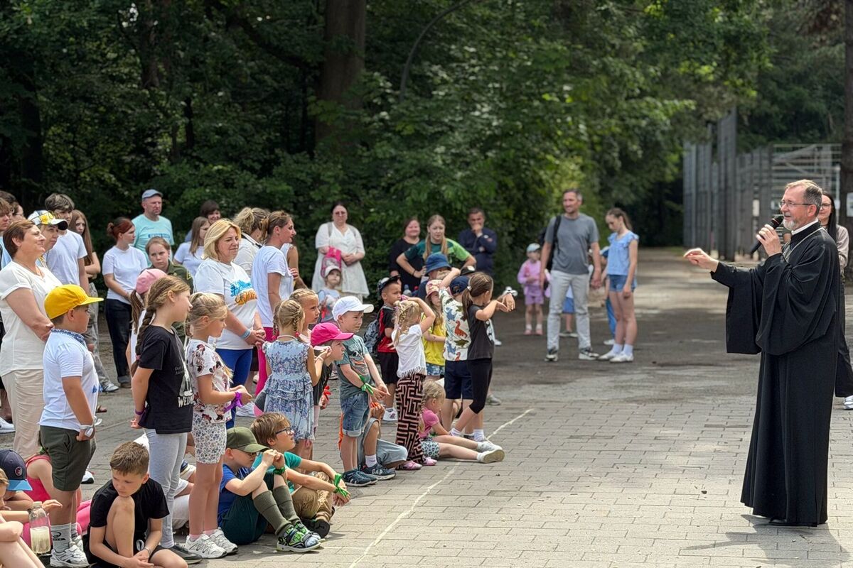 Bischof Bohdan besuchte die ukrainische Samstagsschule in Lübeck: „Die Ukraine beginnt in unserem Herzen“