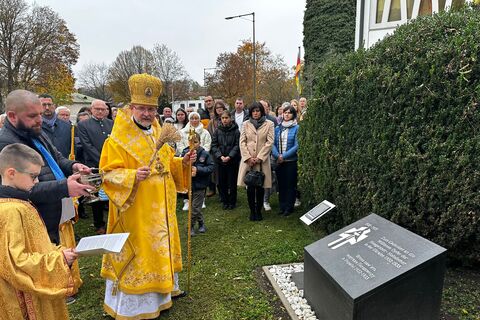 У Новому Ульмі встановлено пам'ятник жертвам голодоморів 1932-1933 років