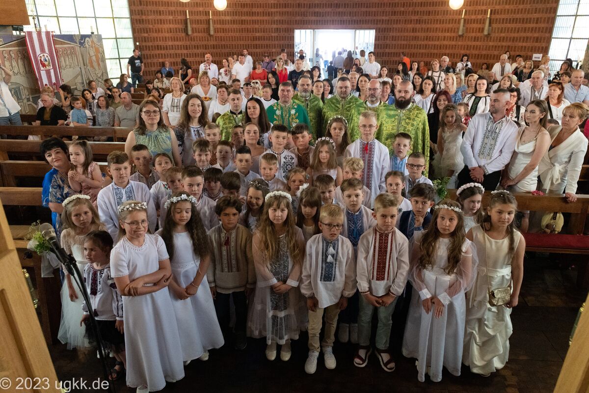 40 дітей парафії Христа Царя приступили до Першої Сповіді та Урочистого Причастя