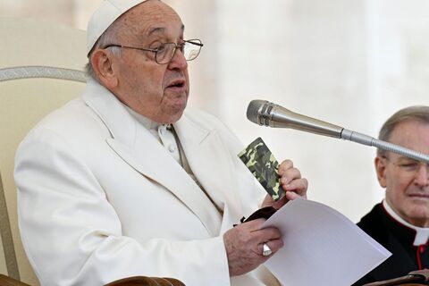 Папа: помолімося за тих, що загинули в божевіллі війни в Україні