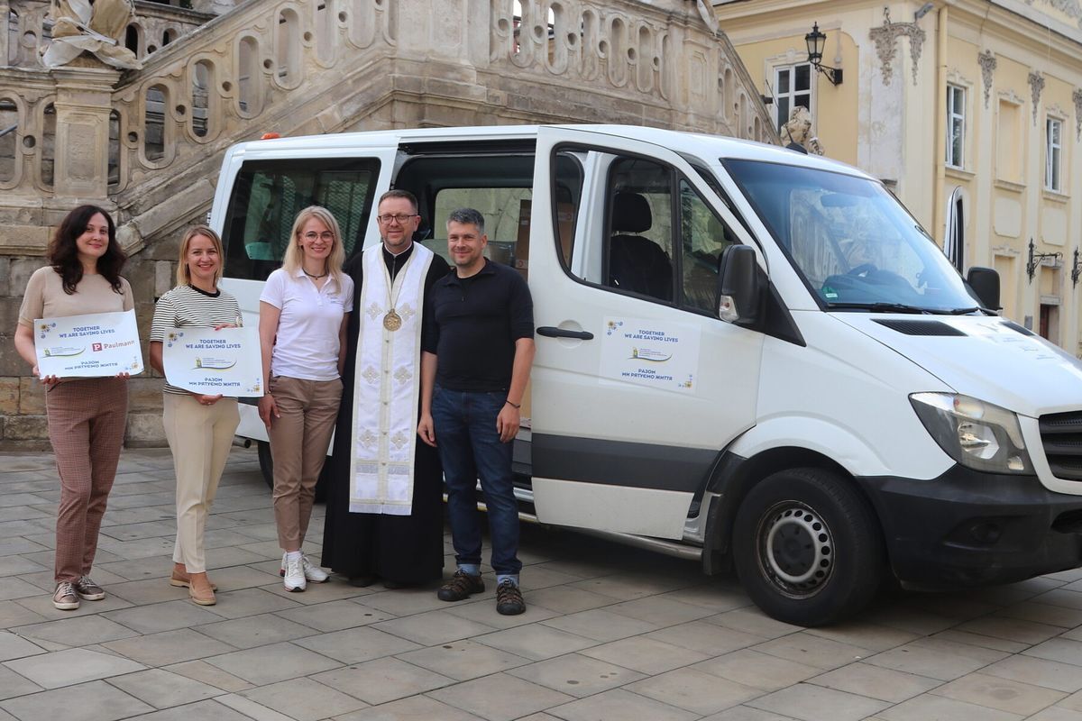 Українска громада з Ганновера пожертвувала автомобіль для духовно-реабілітаційного центру