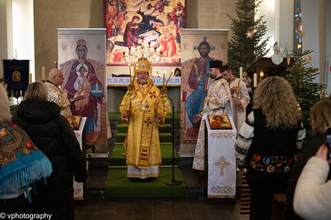 Владика Богдан до українців у Дюссельдорфі: про силу віри, витривалу молитву та надію на перемогу