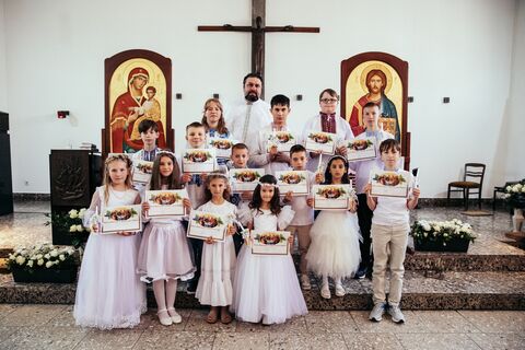 В Берліні діти українців прийняли Святі Таїнства