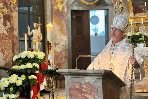 «Мир вам» — владика Богдан очолив Літургію в Азамкірхе та закликав до молитви за мир в Україні