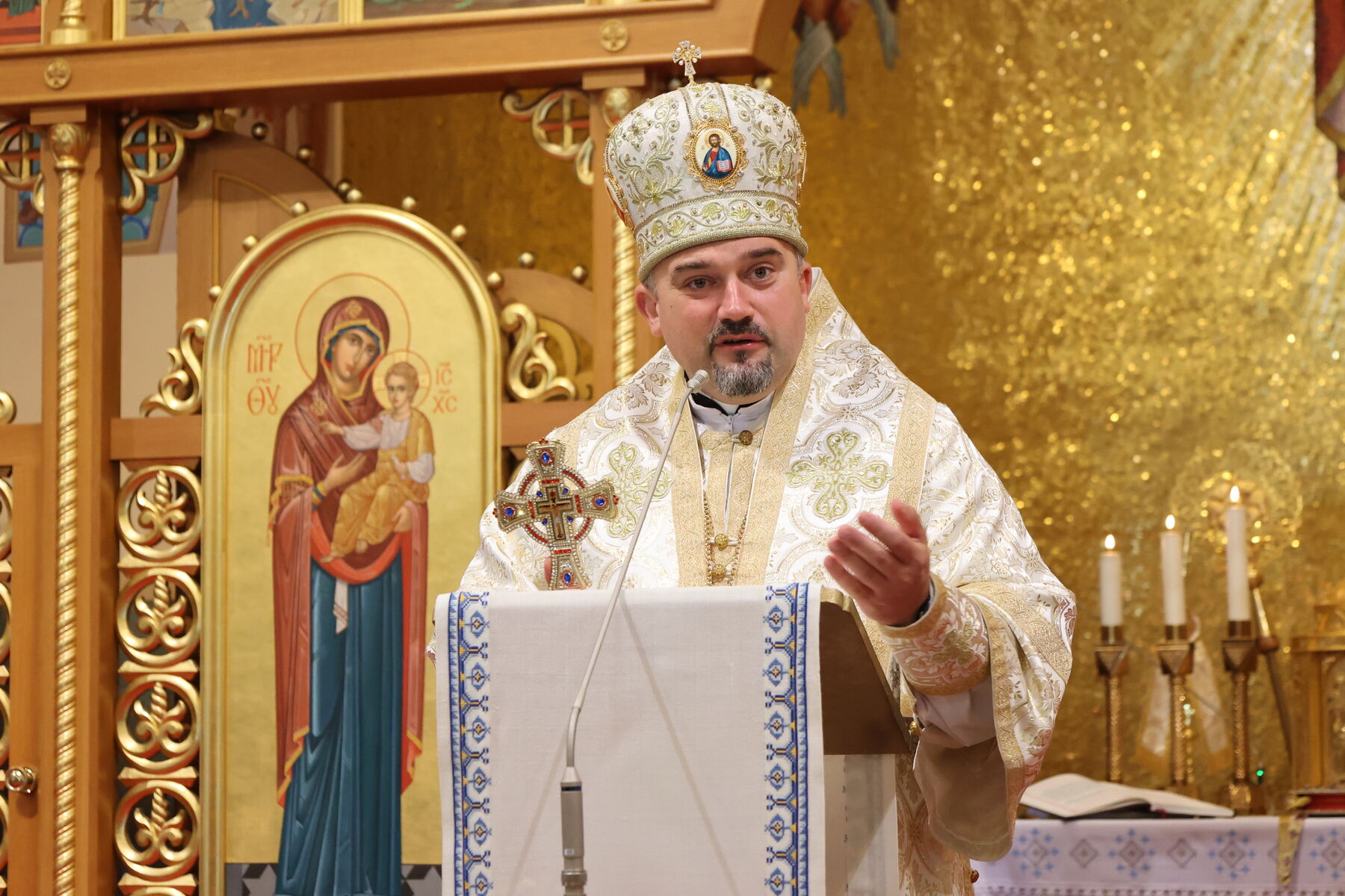 «Хрест містить у собі багато таємниць», — владика Андрій Хім’як у Мюнхені