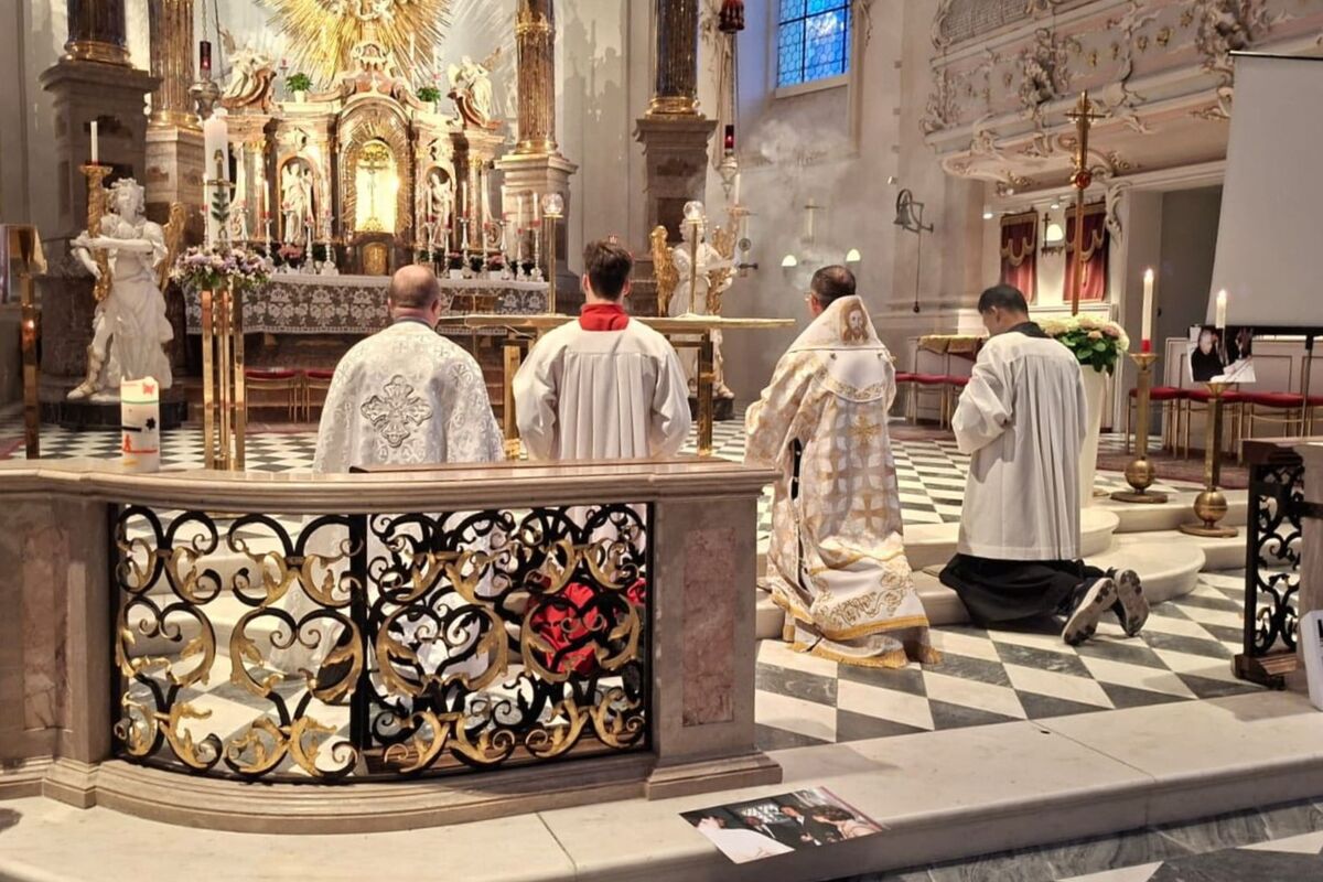 „Es gibt keinen Frieden ohne Gerechtigkeit; es gibt keine Gerechtigkeit ohne Vergebung“ – Predigt von Bischof Bohdan beim Friedensgebet in Innsbruck
